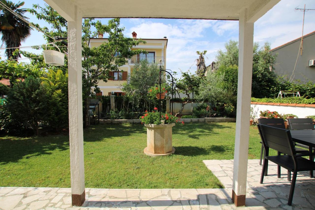 Apartment Sunny Garden Пореч Екстериор снимка