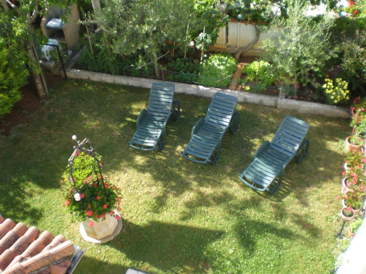 Apartment Sunny Garden Пореч Екстериор снимка